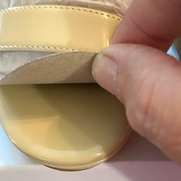 Nine West Ivory Heels Patent Like Texture Size 7 - Picture 5 of 7